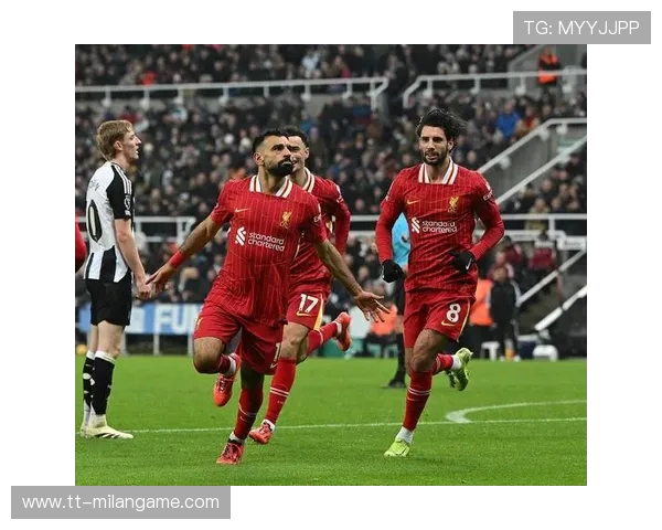 利物浦—萨拉赫禁区外弧线球破网