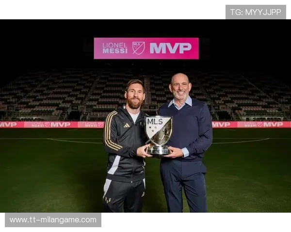 埃因霍温看梅西式小创造:足球艺术的灵魂守望者